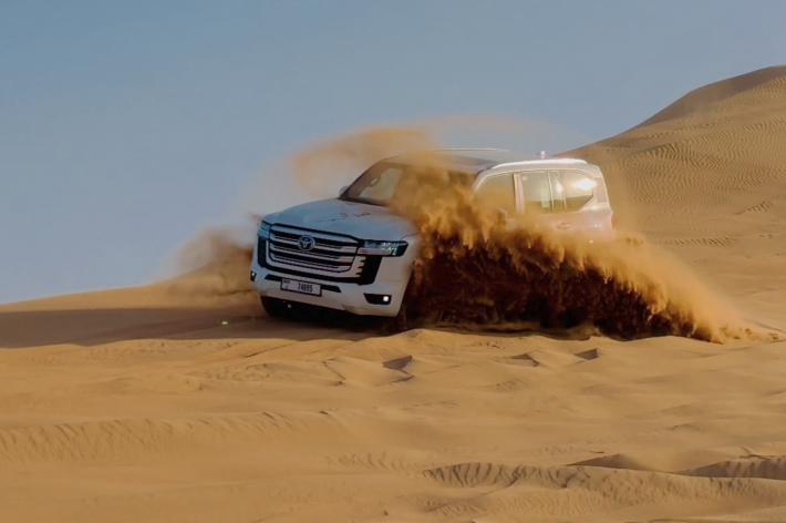 Unique SUNSET 4WD Red High Dunes Safari – with camp