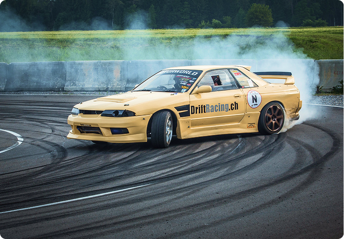 Drift Taxi Ride for 1 Person – 3 Stints of approx. 10 Minutes on Wet Track